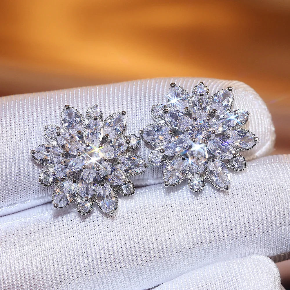 Luxury Snowflake Stud Earrings Crystal Rhinestone Claw Setting For Women Wedding Jewelry Pink Color