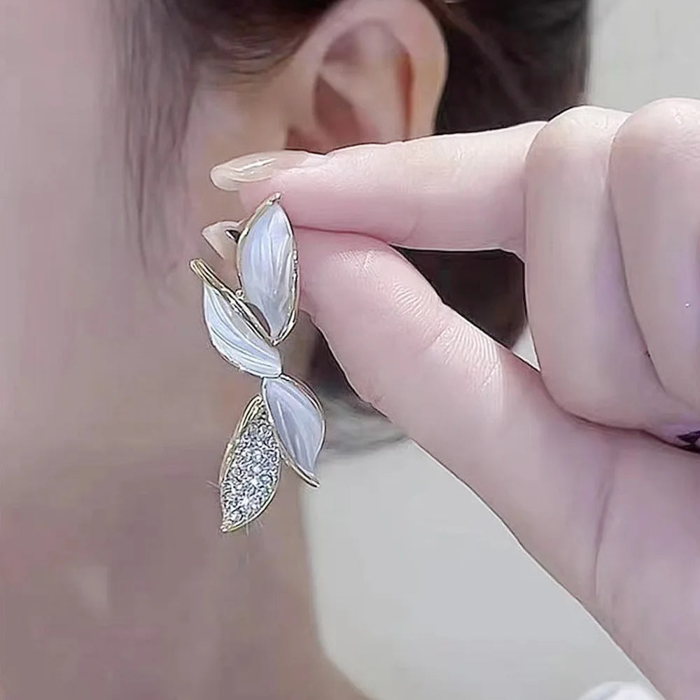 E1926 Gold Plated Drop Earrings Women's Crystal Rhinestone Micro Insert Plant Shape Wedding Romantic Style Jewelry