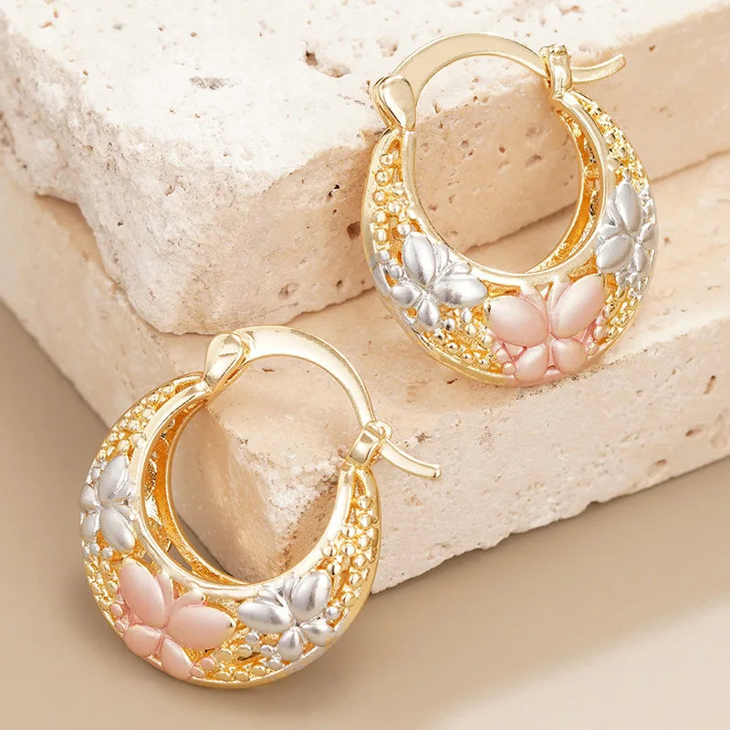 E4496 Gold Hoop Earrings With Heart Pattern Crystal Rhinestone Bezel Setting Women's Cute Everyday Wear Jewelry