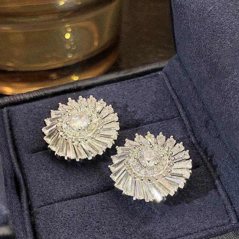 E4636 White Gold Flower Stud Earrings With Round Zircon Claw Setting For Women Wedding Romantic Fashion Jewelry