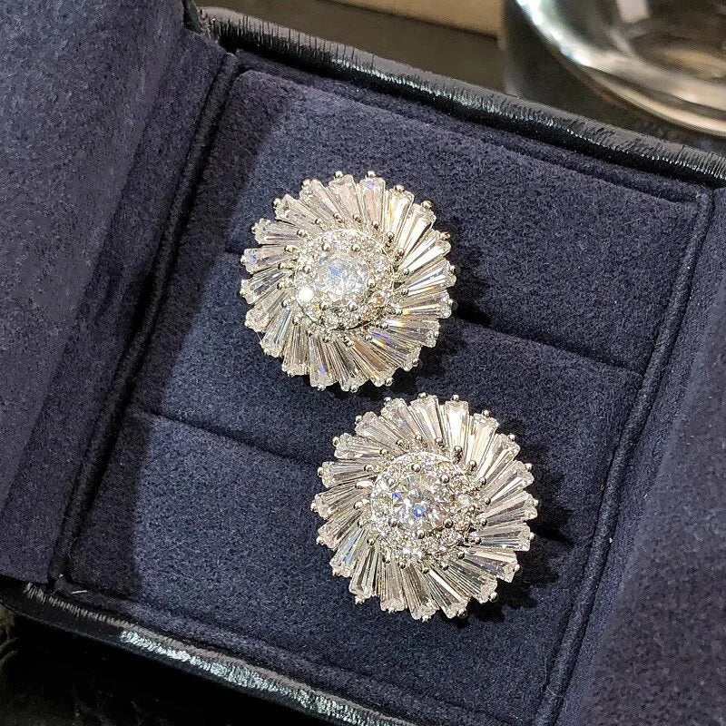 E4636 White Gold Flower Stud Earrings With Round Zircon Claw Setting For Women Wedding Romantic Fashion Jewelry